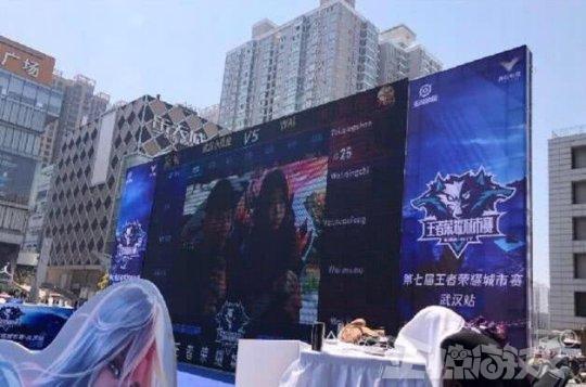首席位的更 首席位的更